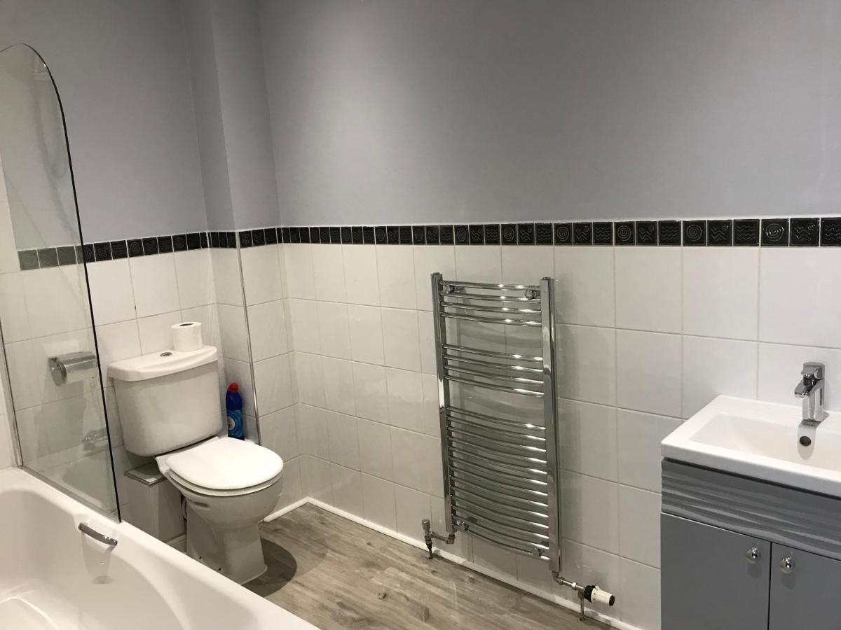 Flat Five, 212 Eaglesham Road, East Kilbride, Glasgow מראה חיצוני תמונה